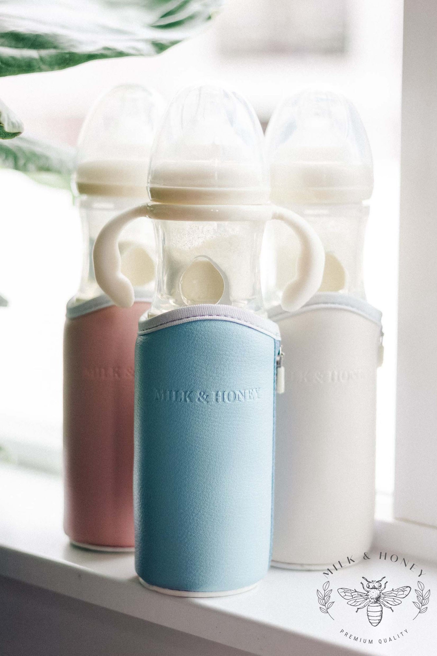 Milk and Honey Baby Bottle with Baby Blue Thermostatic Warmer